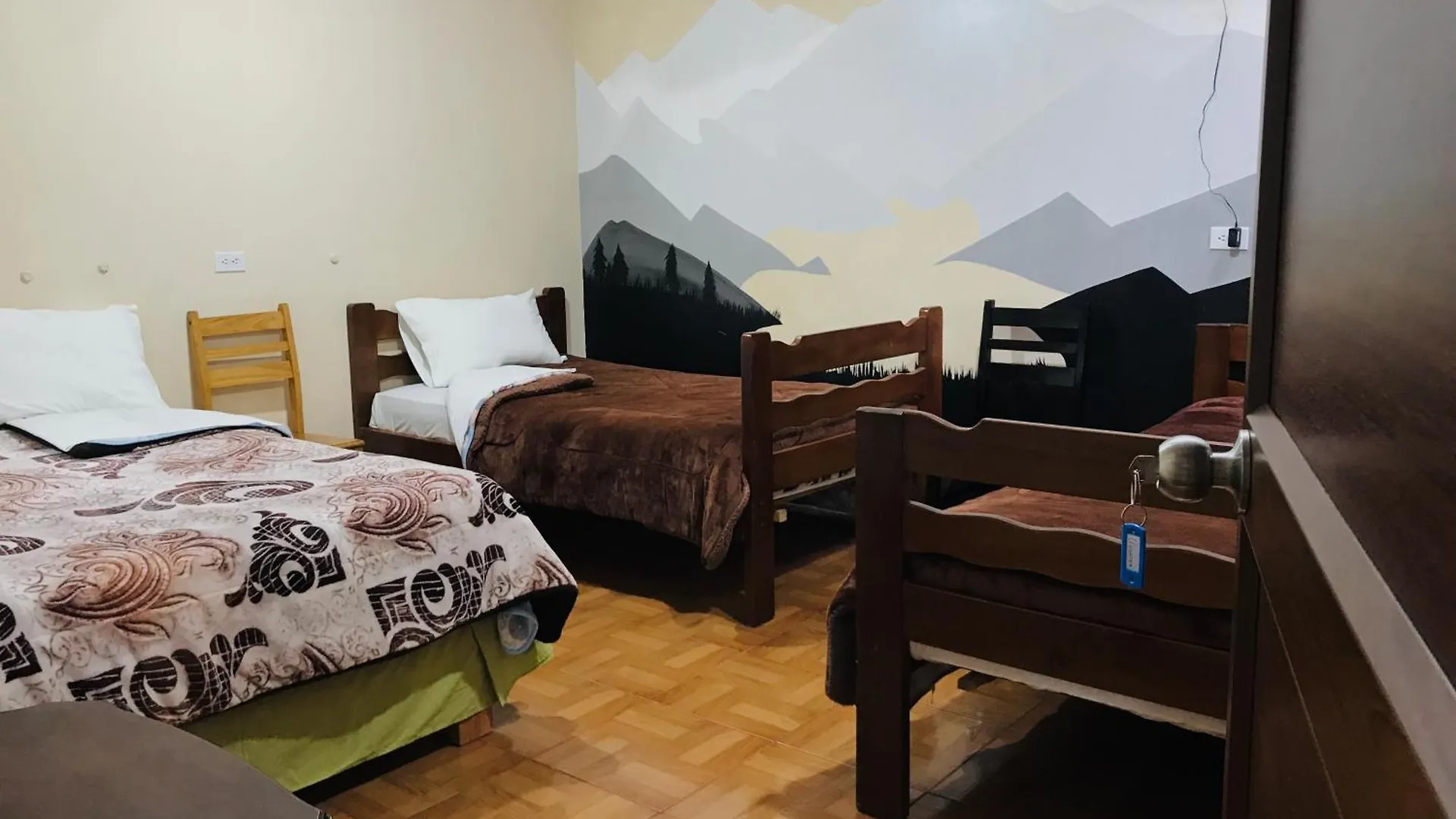 Latacunga Hostel 3*,