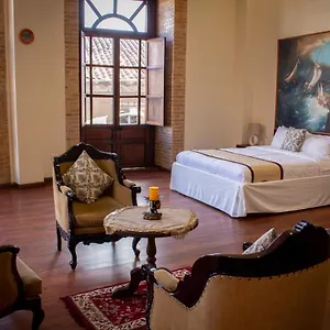 https://flore-hotel-boutique.cuenca-hotels.com