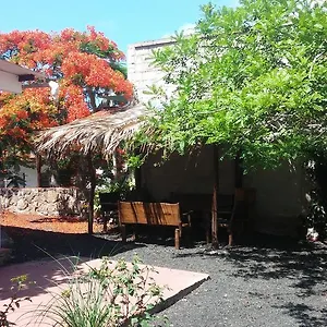 Vista Al Mar Hostel Puerto Ayora (Galapagos Islands)